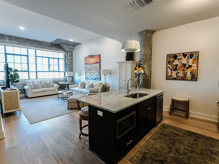 The Annex — Photo 17