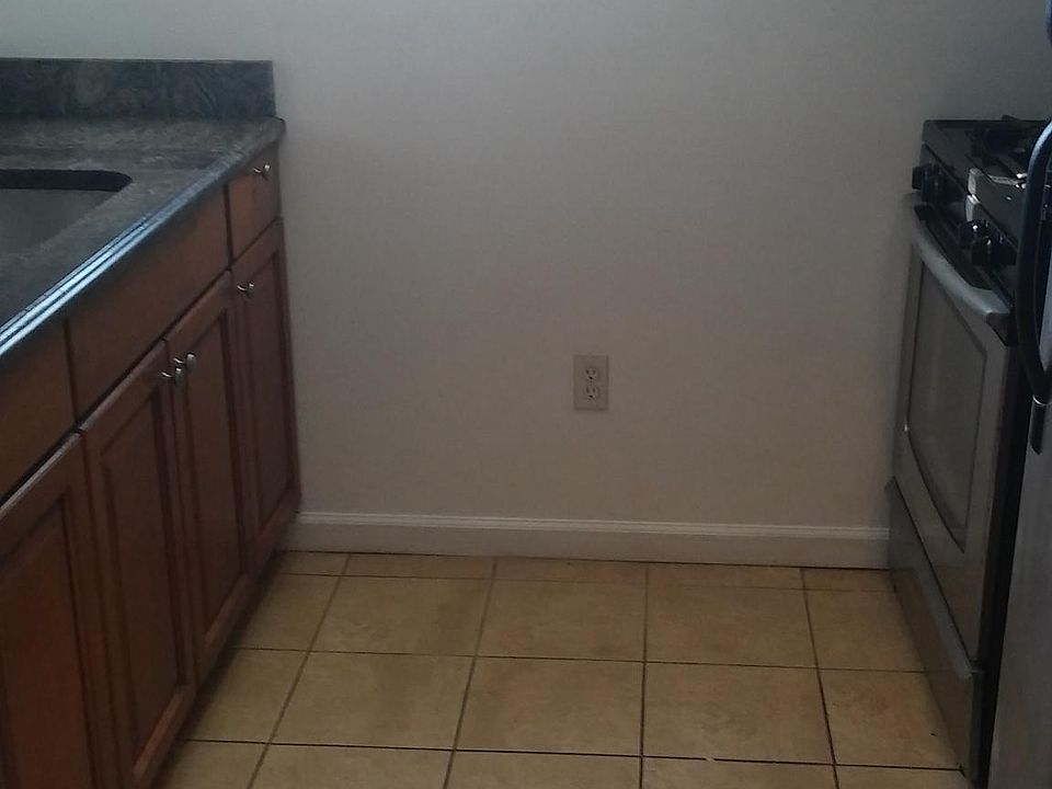 1st image of 9125 175th St #1