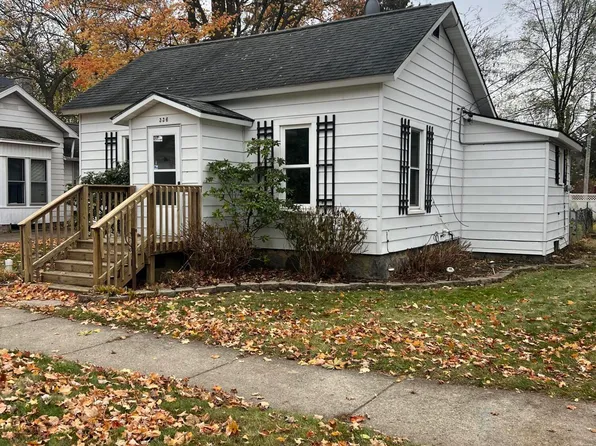 336 E Dayton St, Fremont, MI 49412