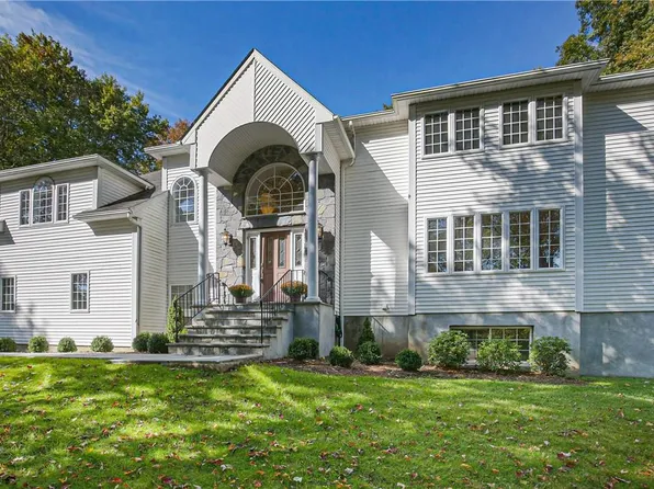 5 Robin Drive, Somers, NY 10589