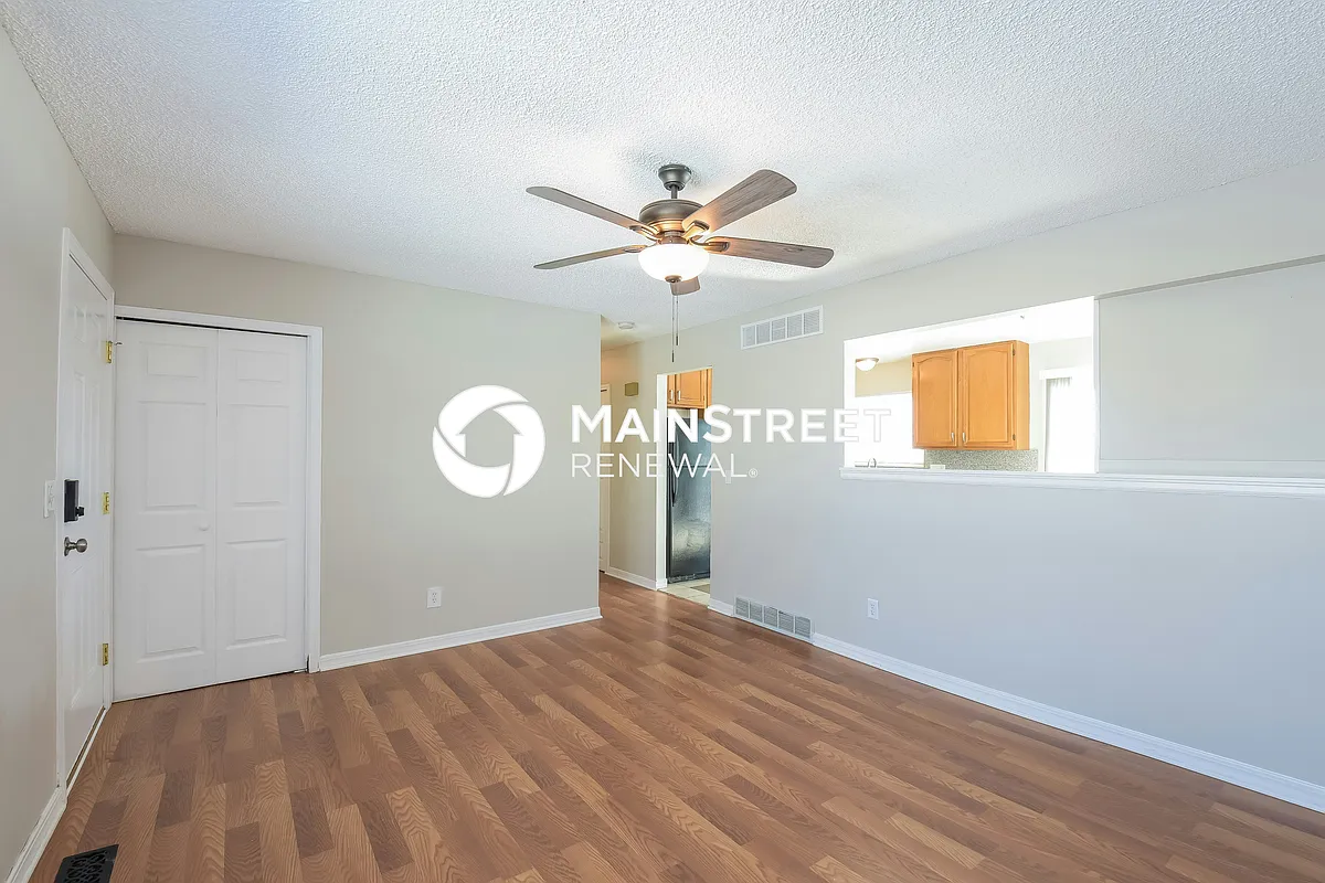 Living Room - 2520 E 98th Ave