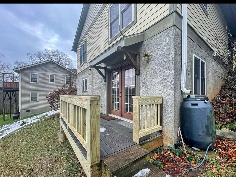 28 Jefferson Dr — Photo 22