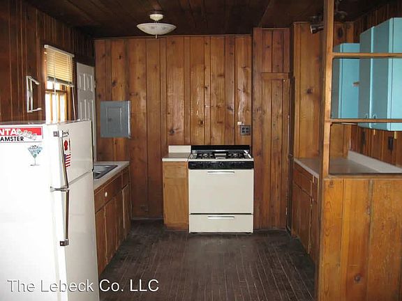 3rd image of 1212 1/2 Park Ave SW