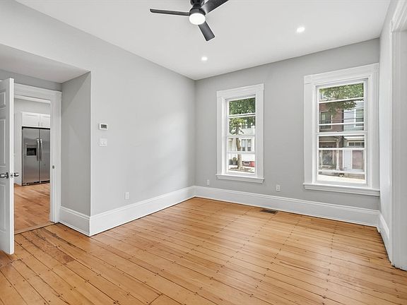 5th image of 487-489 Sumner St #1
