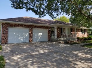 505 N 6th St, Seneca, KS 66538