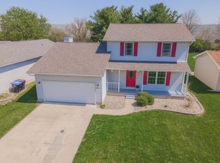 2820 Rutherford Dr, Bloomington, IL 61705