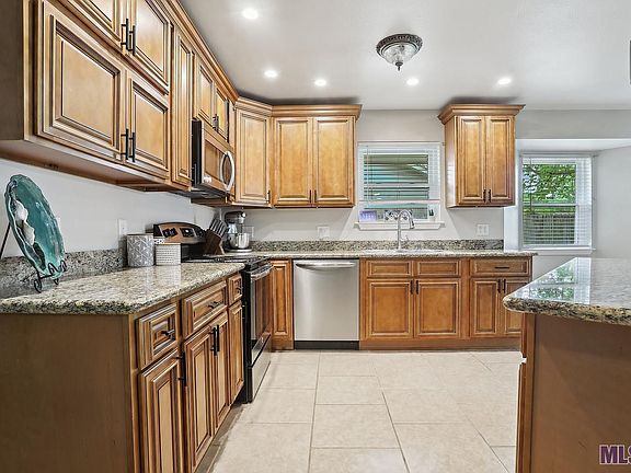 3rd image of 1436 Lansdowne Dr