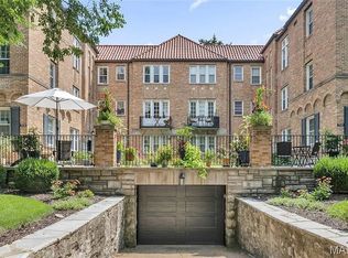 7532 Cromwell Dr APT 3N, Saint Louis, MO 63105