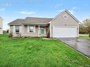 702 Dewars St, Howell, MI 48843