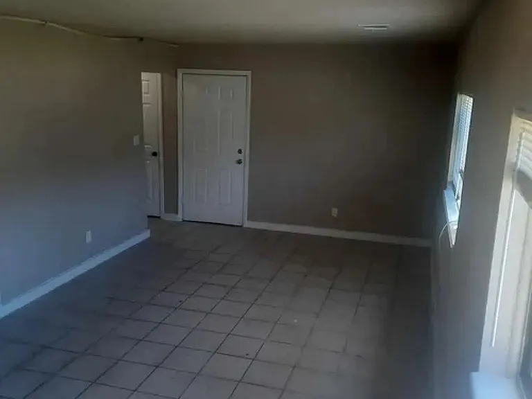 1750 N Minneapolis St — Photo 1