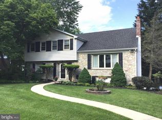 213 Parkview Dr, Springfield, PA 19064