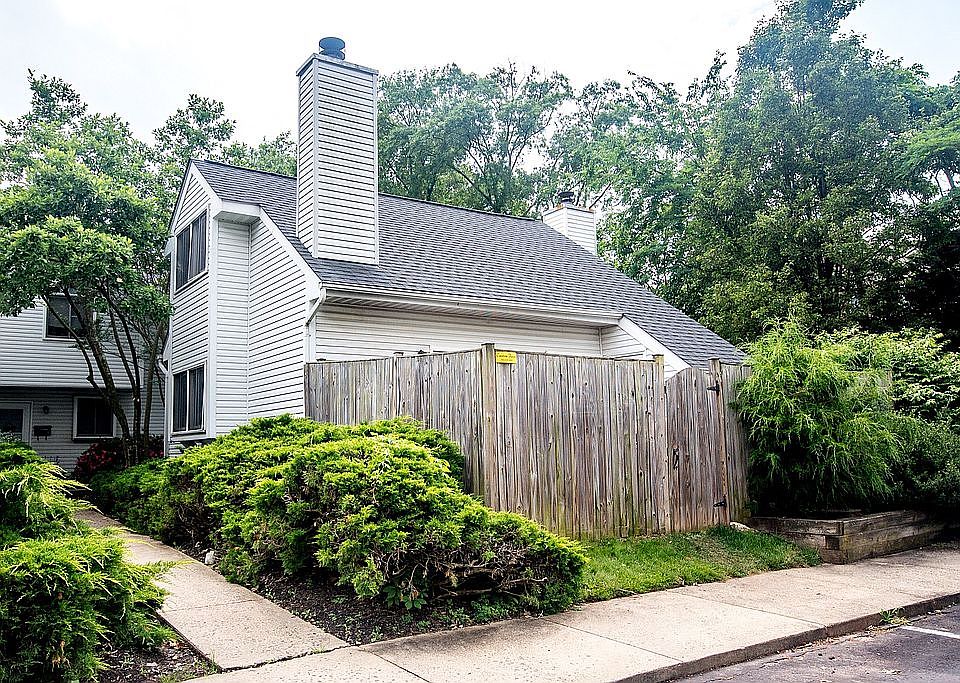 1st image of 815 Locust St #1
