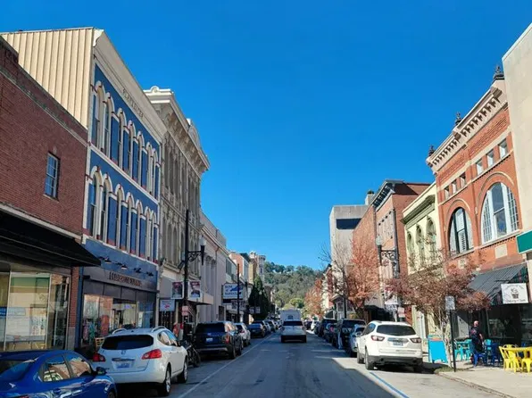 8 W 2nd St, Maysville, KY 41056