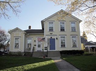 64 S Crystal St APT 3, Elgin, IL 60123