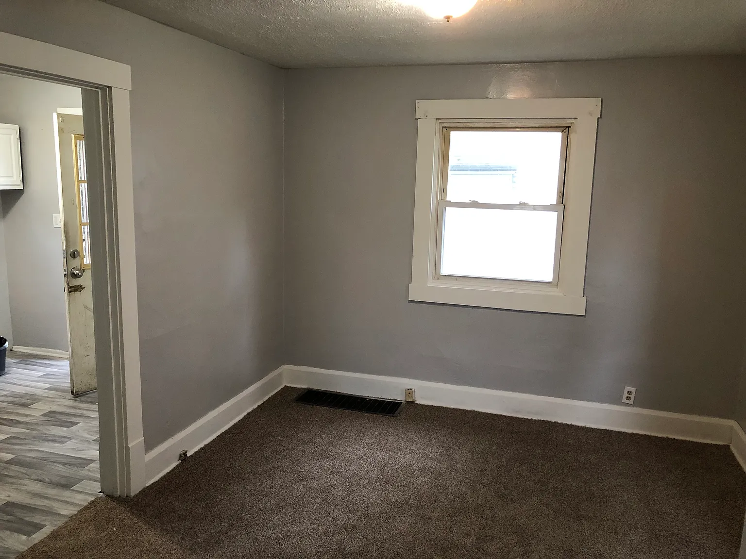 2 bed, 960 sqft, $895 — Photo 3