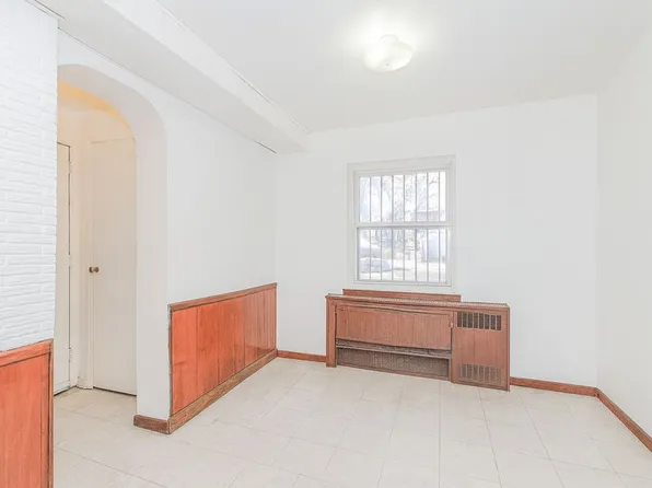 2367 East 28th Street image 13 of 22