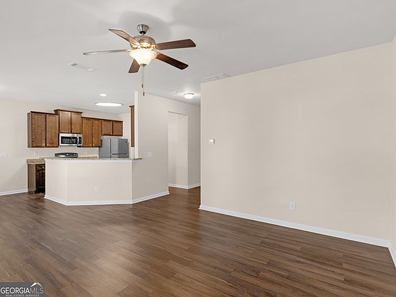 5th image of 1244 Faye Ct