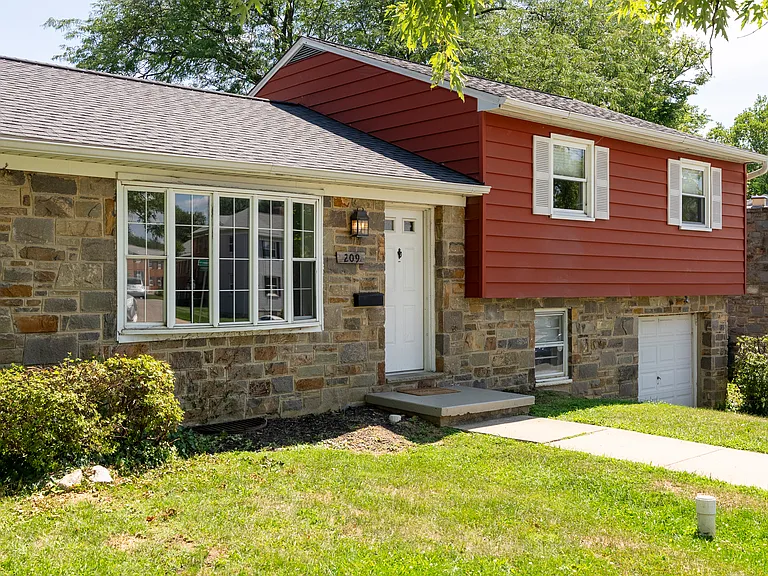 209 Garden Rd — Photo 4