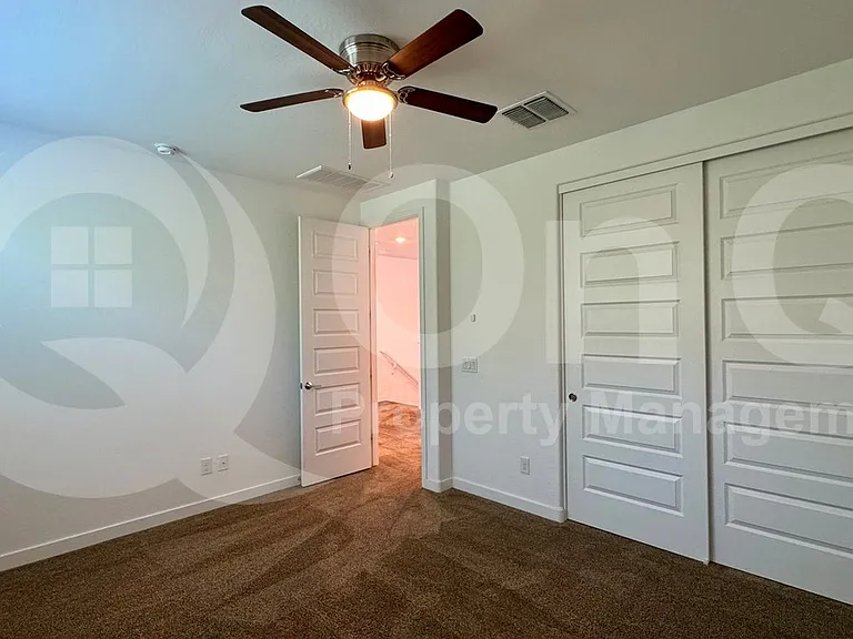 1068 E Sabino Dr — Photo 21