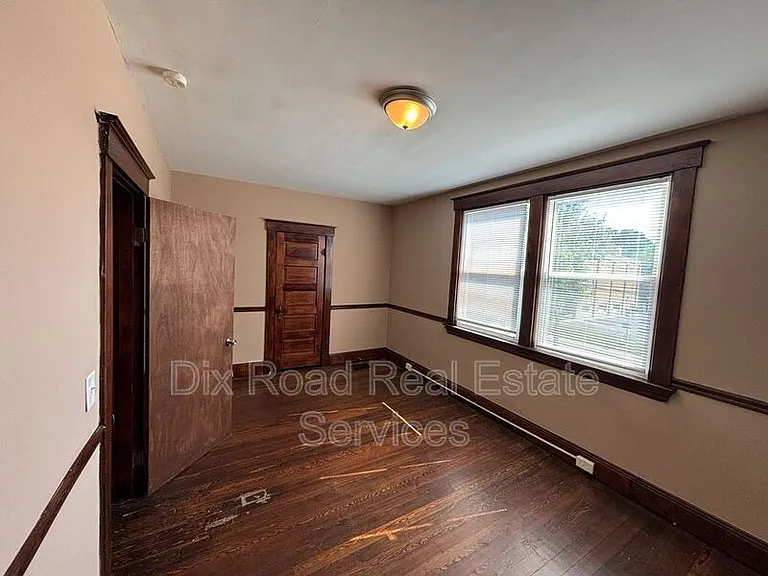 11169 Maple St — Photo 20