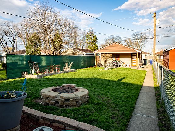 3rd image of 4523 Cracow Ave
