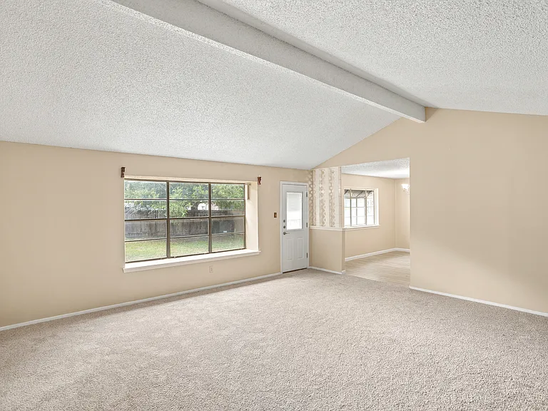 7254 Flaming Forest St — Photo 4