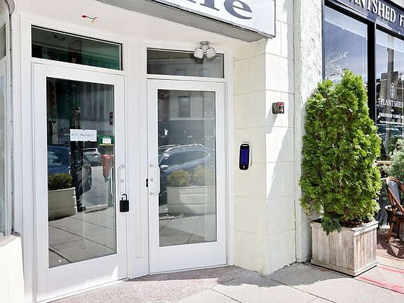 5th image of 45 E Palisade Ave
