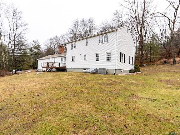 4th image of 97 Westwood Dr