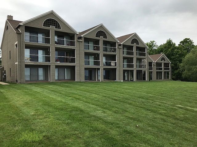 Lakeside of Condominium
