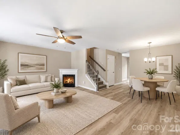 687 Rock Lake Gln, Fort Mill, SC 29715