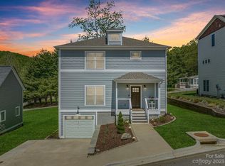 304 Magnolia Ridge Rd, Swannanoa, NC 28778