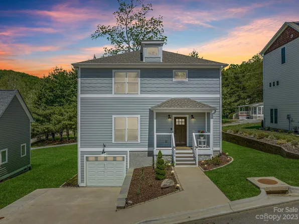 304 Magnolia Ridge Rd, Swannanoa, NC 28778