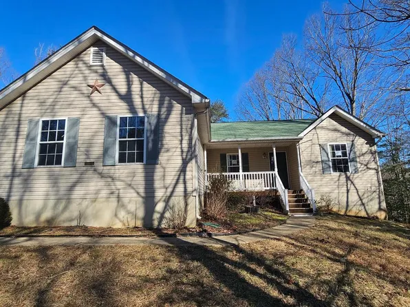 12106 Long Wolf Ln, Lusby, MD 20657