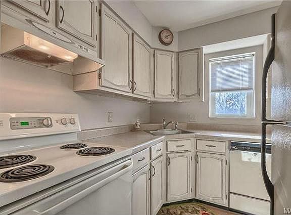 5th image of 2545 Rosegarden Dr