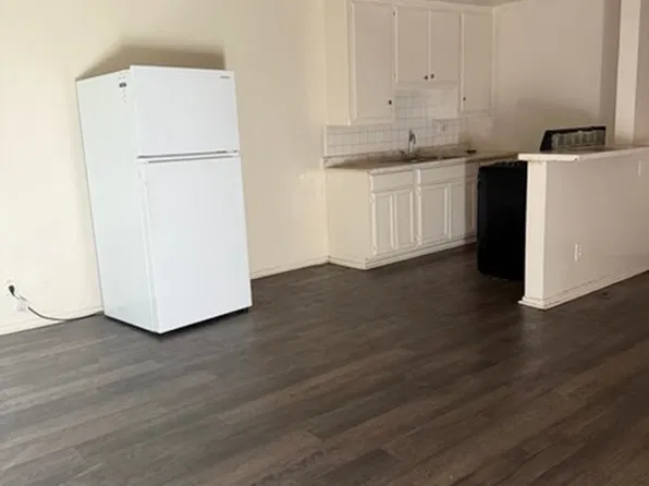 608 W 82nd St, Los Angeles, CA