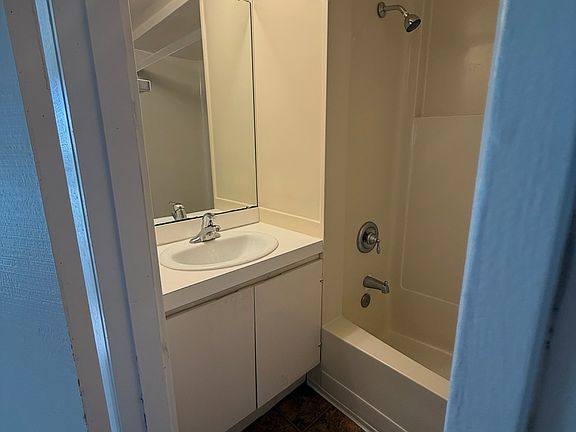 5th image of 2930 Marion Way