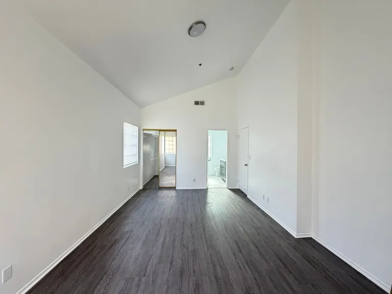 607Ynez — Photo 10