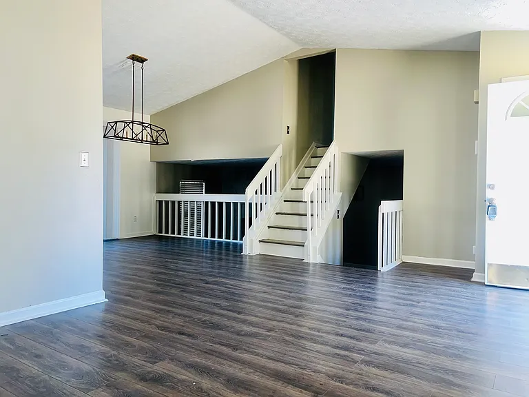 5685 La Fleur Trl — Photo 2