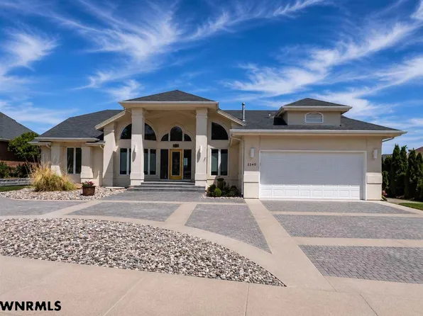 2340 Lariat Loop, Gering, NE 69341