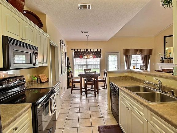 2nd image of 9295 N Fairmont Cir