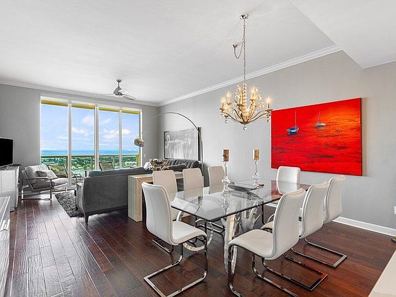 2nd image of 2640 Lake Shore Dr Unit 2609