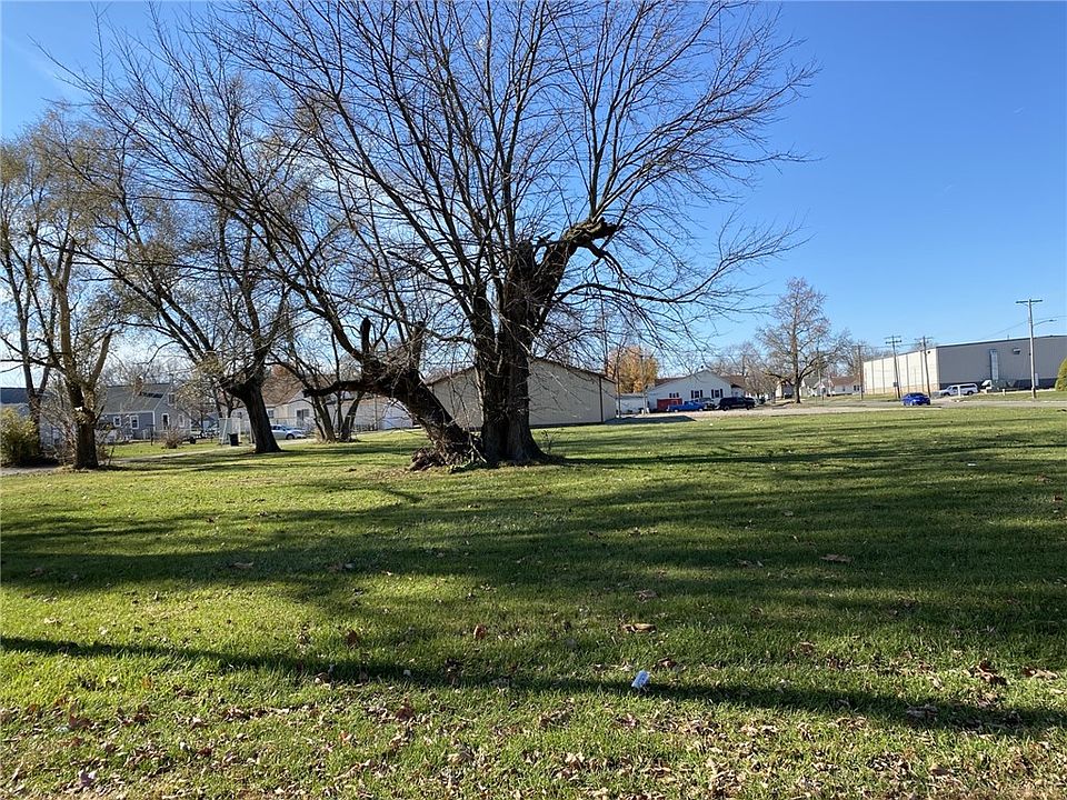 1st image of 2901-2909 Marshall Ave