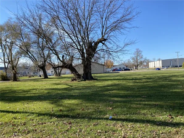 2901-2909 Marshall Ave, Mattoon, IL 61938