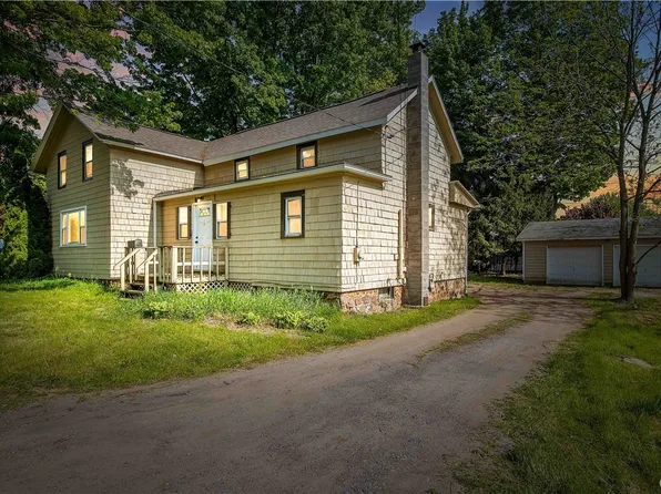 98 E Oneida St, Baldwinsville, NY 13027