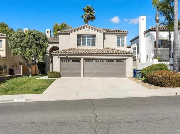 1541 Sapphire Ln, Vista, CA 92081