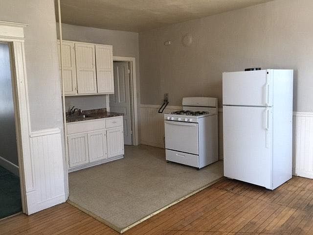 1st image of 929A E Chambers St #Second