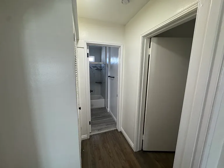 70 Glendora Ave #11 — Photo 10