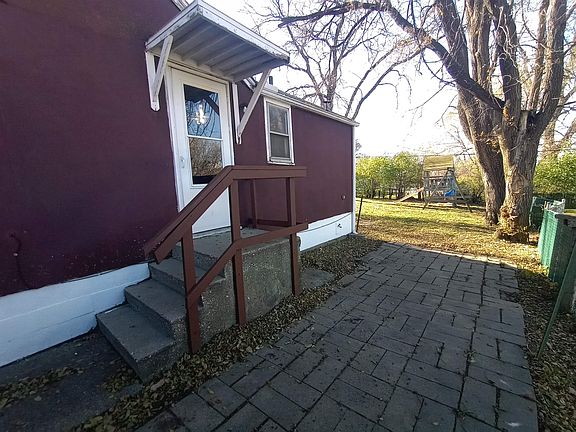 4th image of 3037 Marshall St