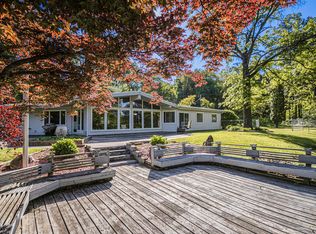 70850 Sunrise Dr, Edwardsburg, MI 49112