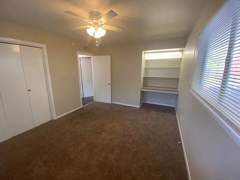 2708 Salado St #B — Photo 11